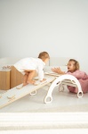 Zjeżdżalnia Montessori z motywem chmurek