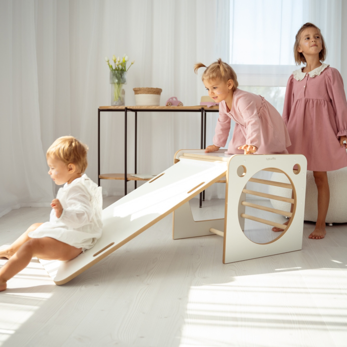 kostka_wielozadaniowa_montessori_ze_zjezdzalnia2.png