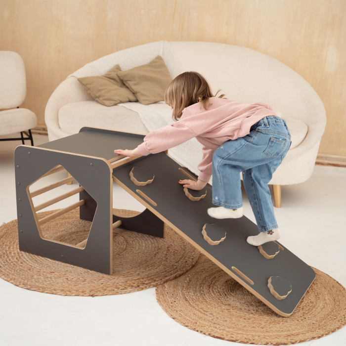 kostka_wielozadaniowa_montessori_ze_zjezdzalnia1.png