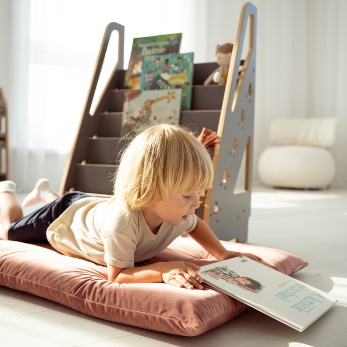 biblioteczka_montessori2.png