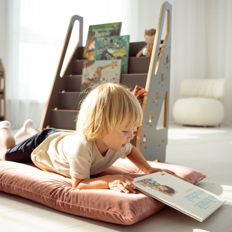 biblioteczka_montessori2.png