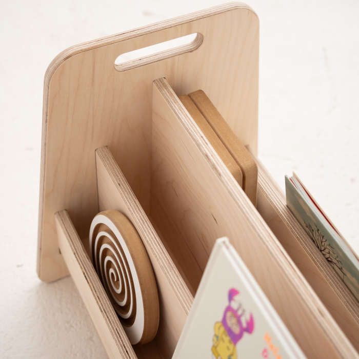 biblioteczka_montessori2.png