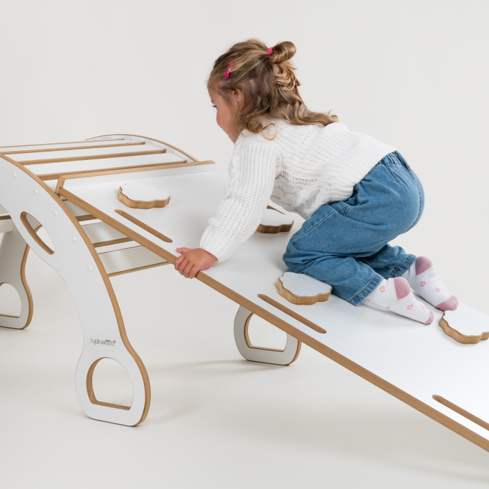 bujak_montessori_xxl_ze_zjezdzalnia1.png