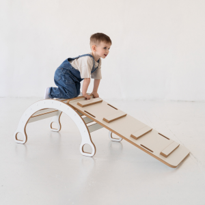 bujak_montessori_l_ze_zjezdzalnia1.png