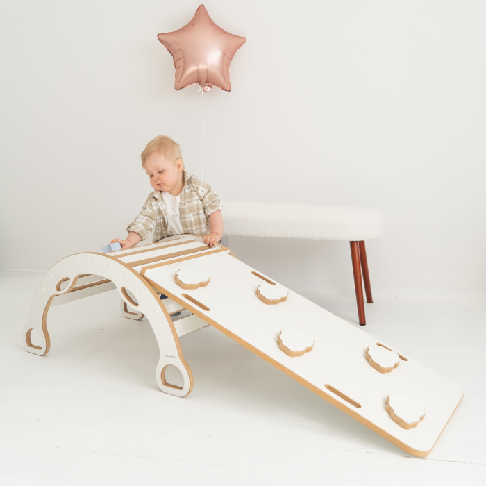 bujak_montessori_l_ze_zjezdzalnia1.png