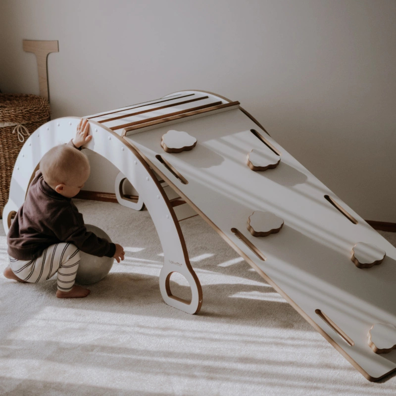 bujak_montessori_xxl_ze_zjezdzalnia1.png