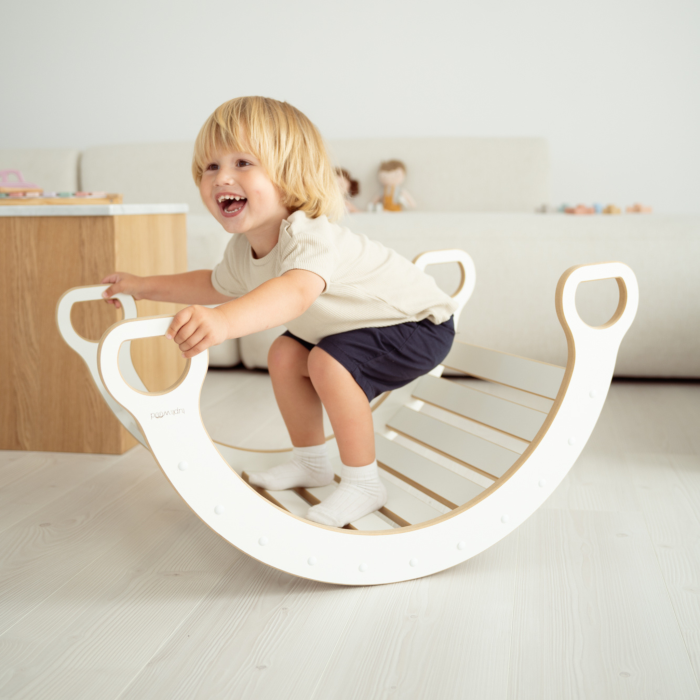 bujak_montessori_l_ze_zjezdzalnia2.png
